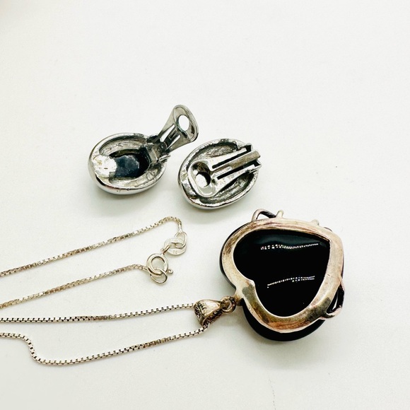 Vintage Silver Black Heart Onyx Rose Pendant - Picture 4 of 12